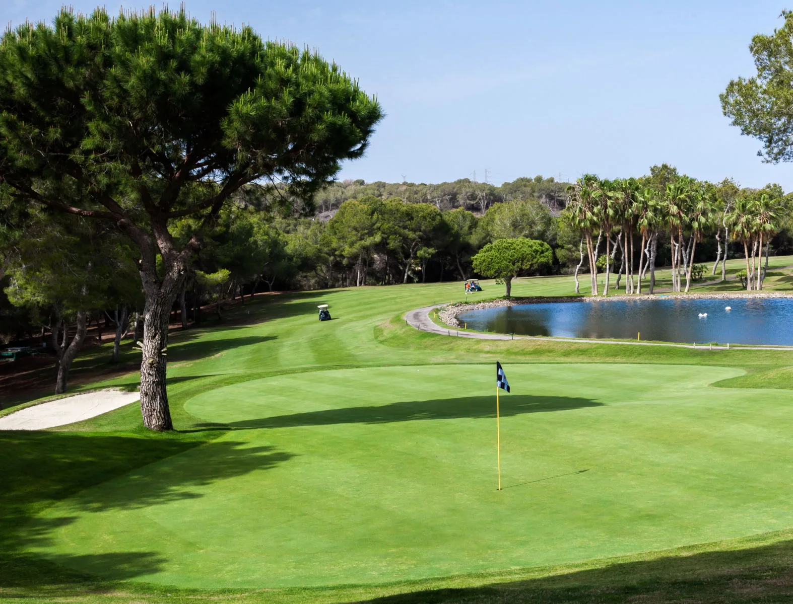 Resort turístico de las Ramblas de Campoamor