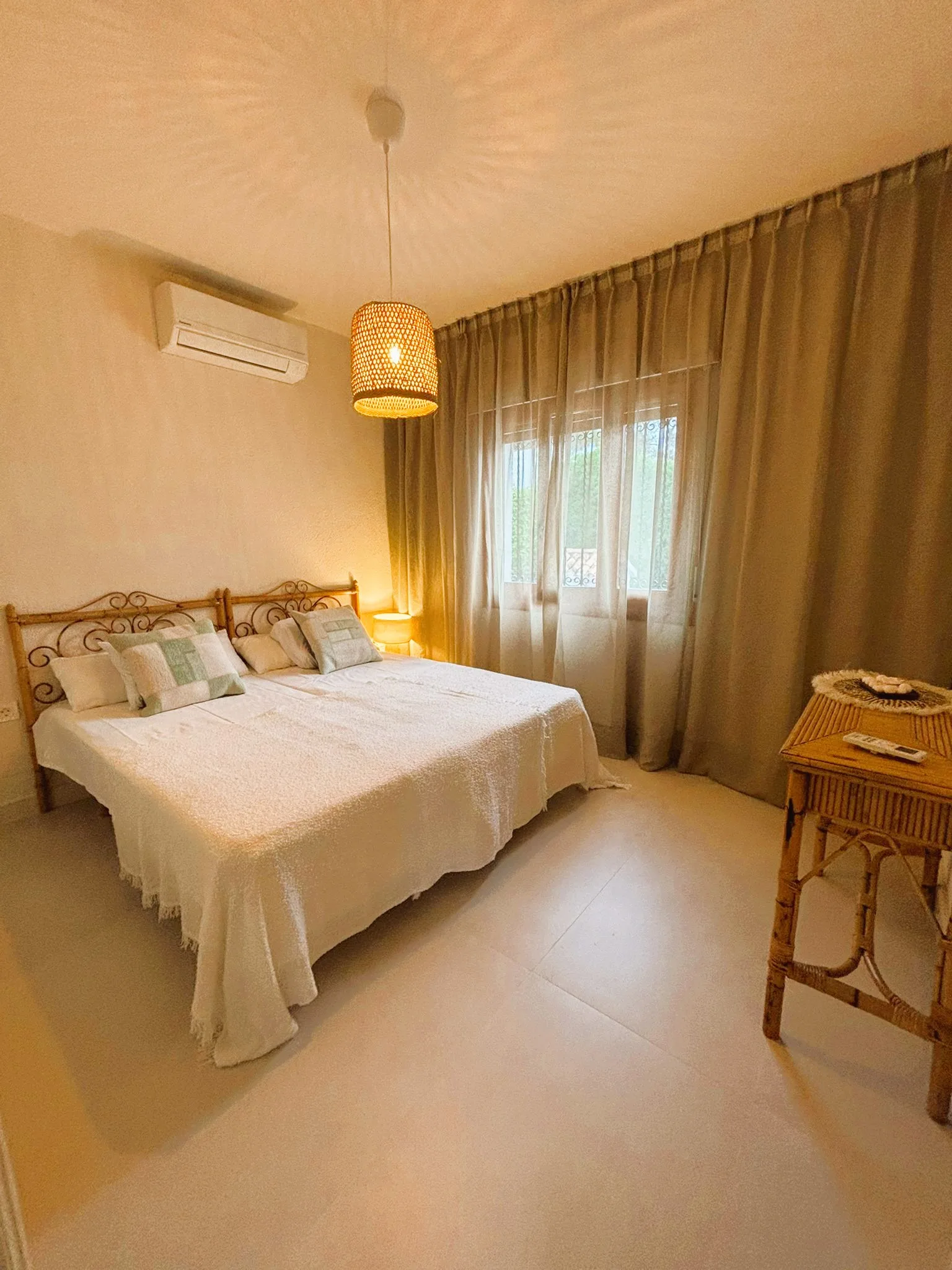 MORENO.SCHMIDT.CAMPOAMOR.A.10.023-20