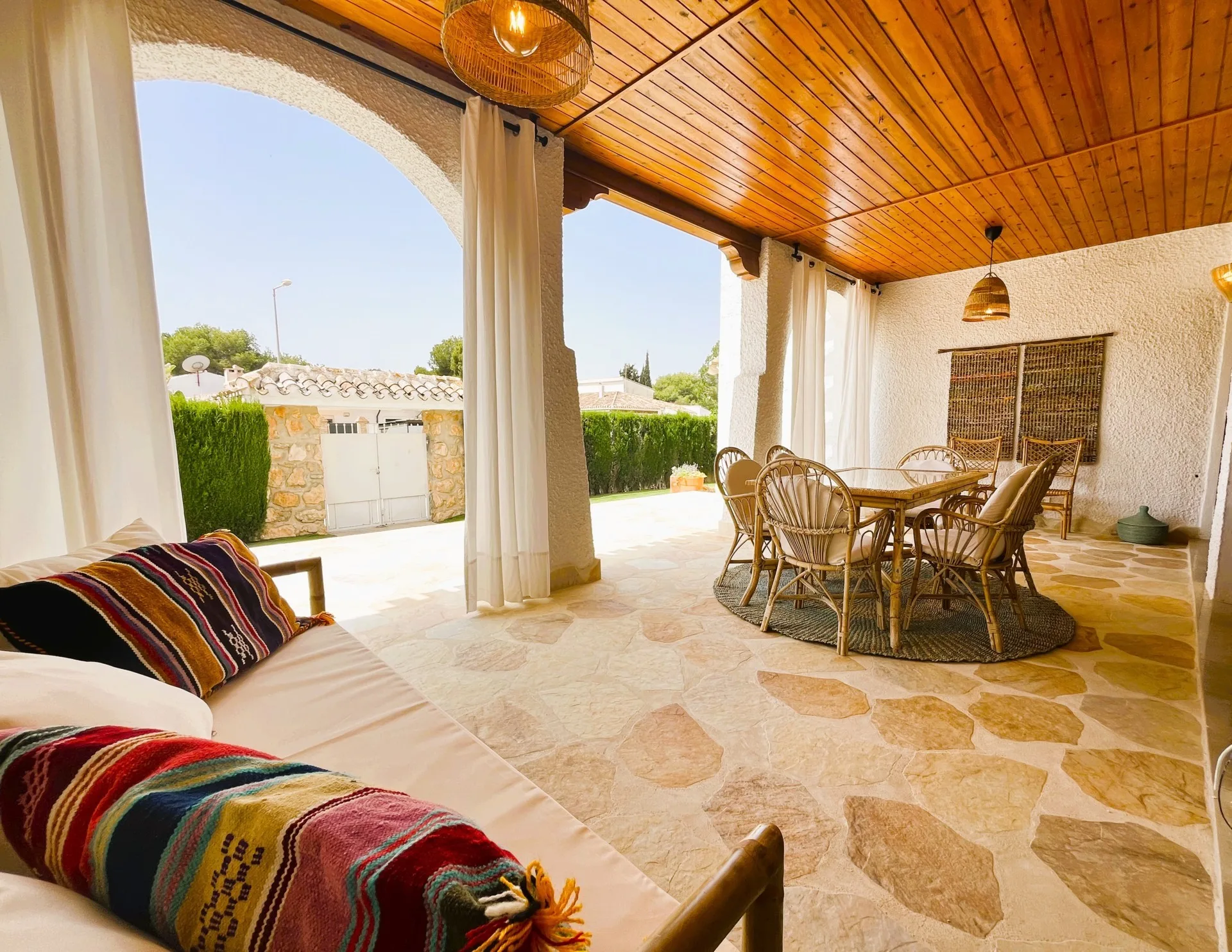 MORENO.SCHMIDT.CAMPOAMOR.A.10.034-22