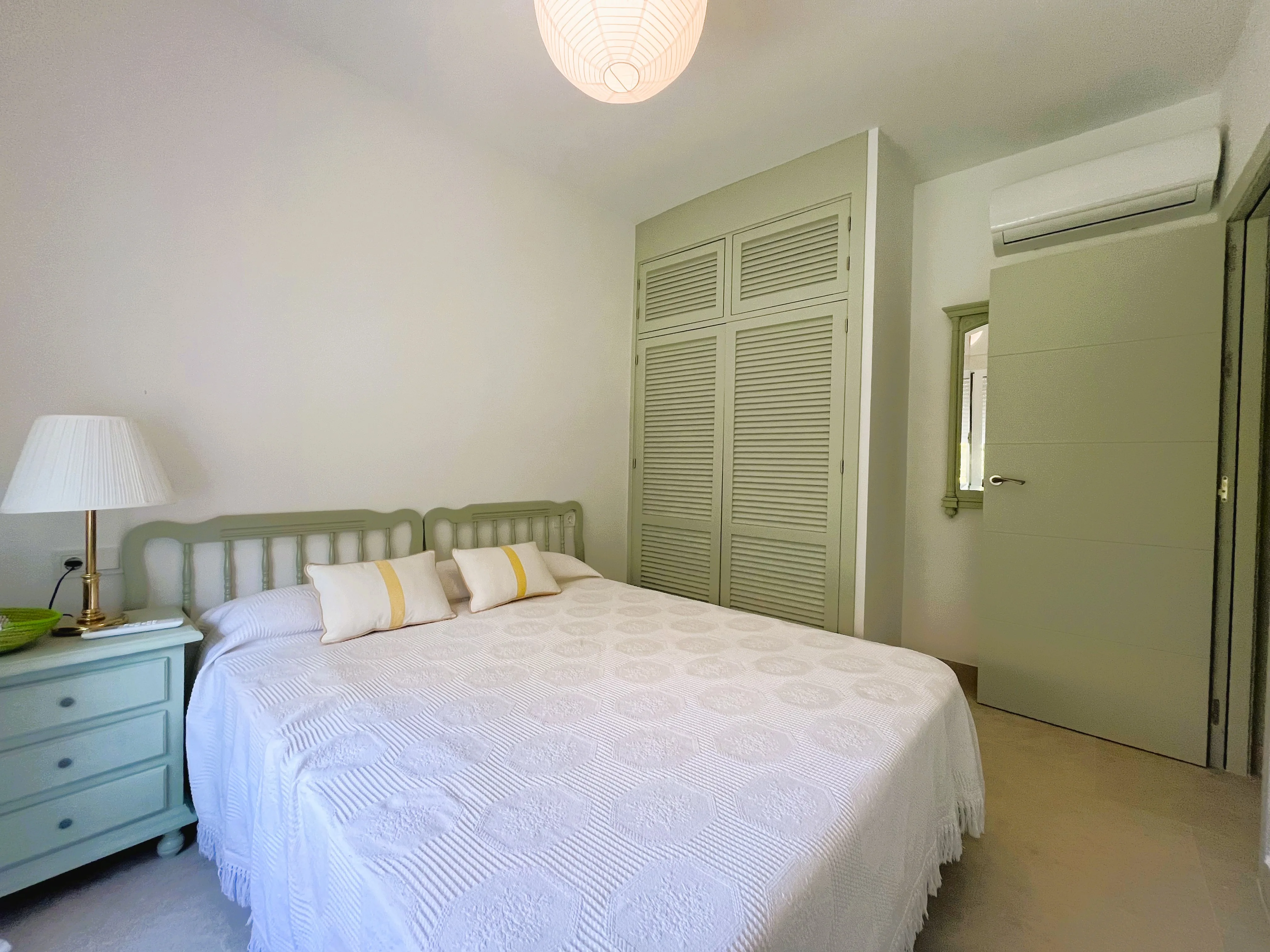 MORENO.SCHMIDT.CAMPOAMOR.M.134.010-21