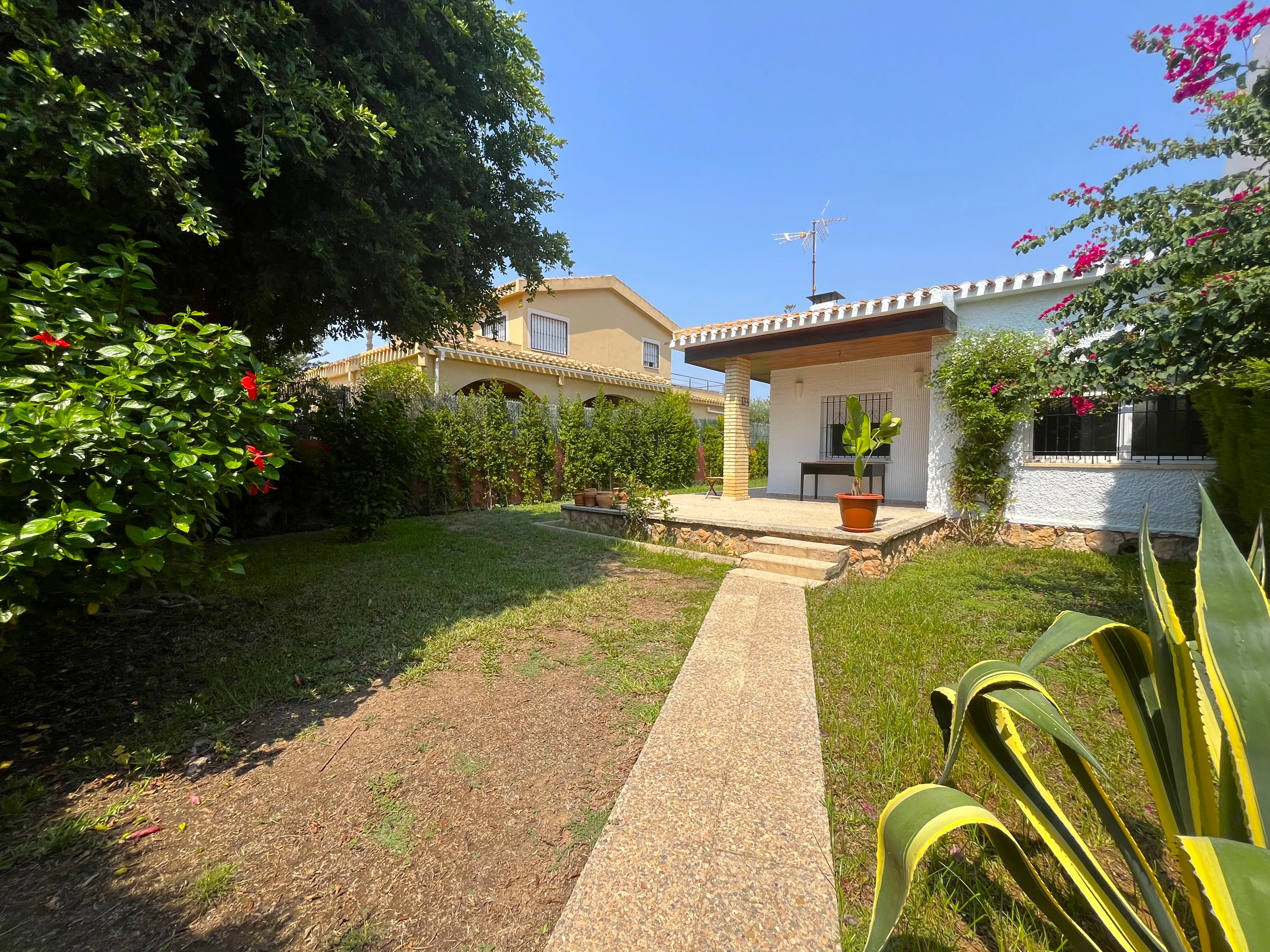 MORENO.SCHMIDT.CAMPOAMOR.M.134.020-21