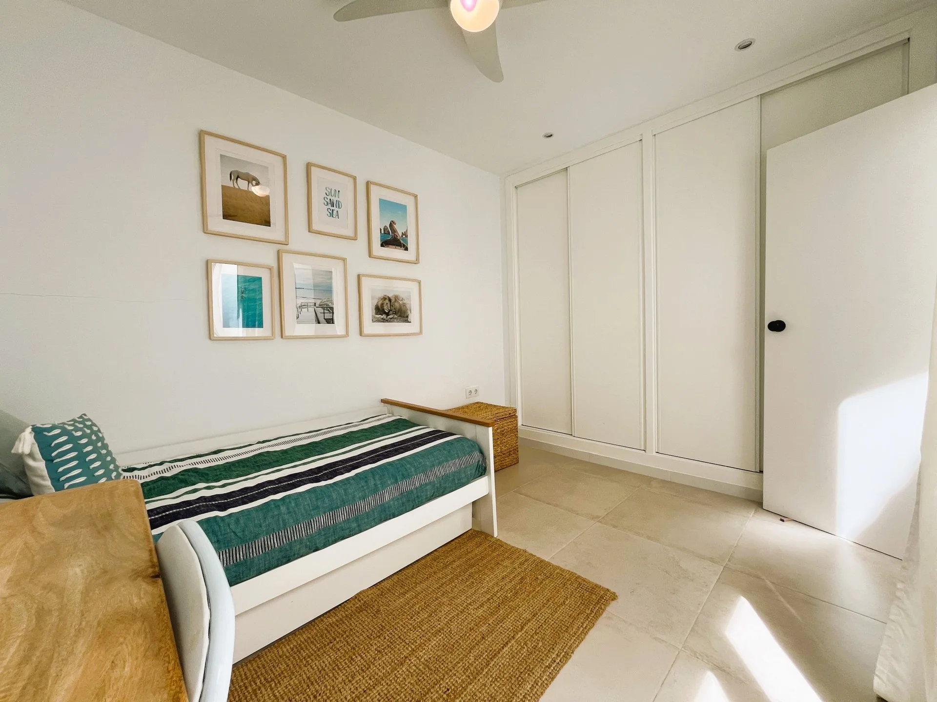 MORENO.SCHMIDT.CAMPOAMOR.M.156.012-24