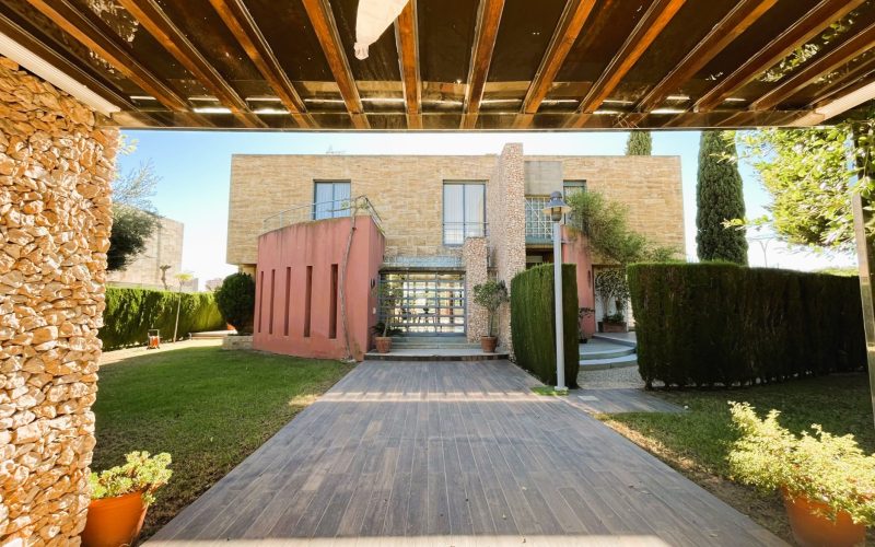 ProdiedadVenta chalet en Campoamor con 4 habitaciones, 5 baños, con vistas al mar
